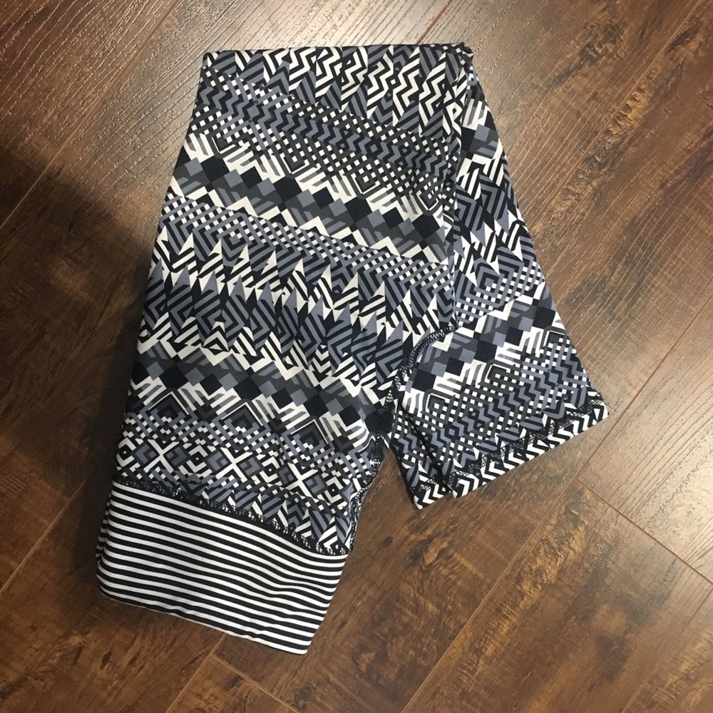 Aeropostale Crop Workout Bottom